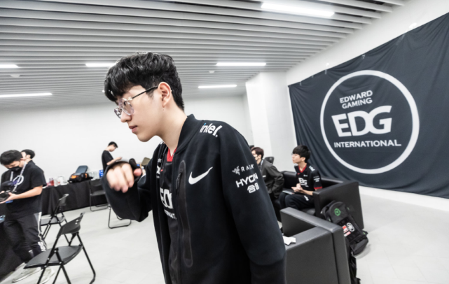 孔帕尼显然 孔帕尼显然